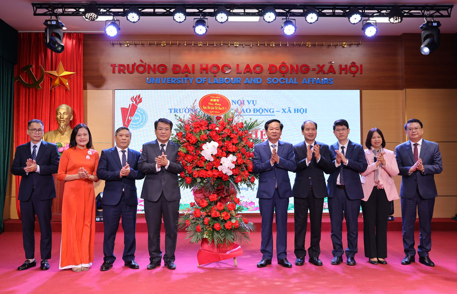 Bộ trưởng Bộ Nội vụ Đỗ Thanh Bình: Phát triển đội ngũ nhà giáo là đầu tư cho sự vững mạnh của Trường Đại học Lao động - Xã hội